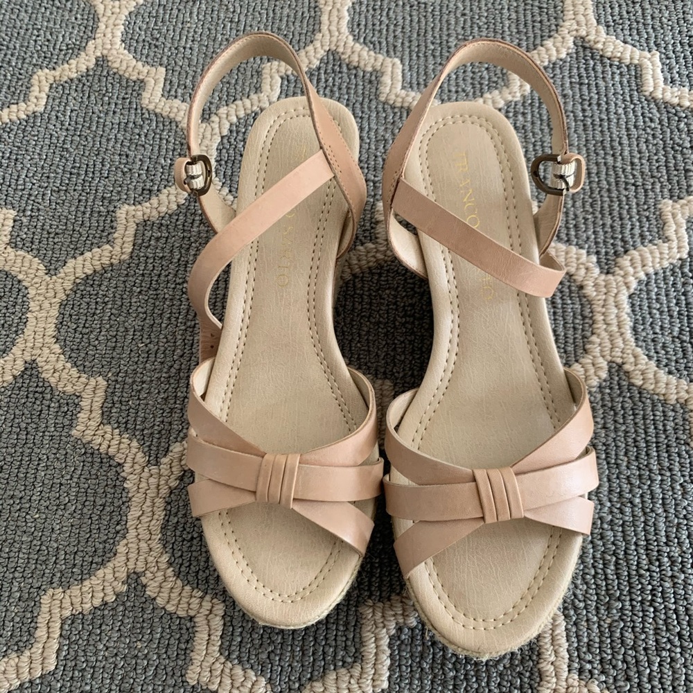 Woman’s Tan Flat Wedges